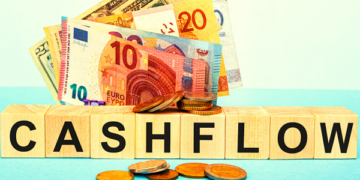 Cash Flow Management: 6 Tips for Keeping Your Business Afloat 8 Cash Flow Management: 6 Tips for Keeping Your Business Afloat